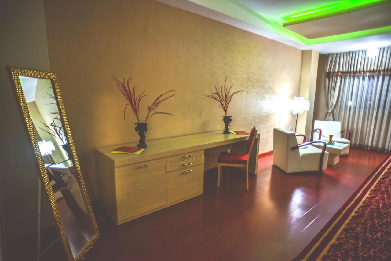 Hotel New Star Skopje Luaran gambar