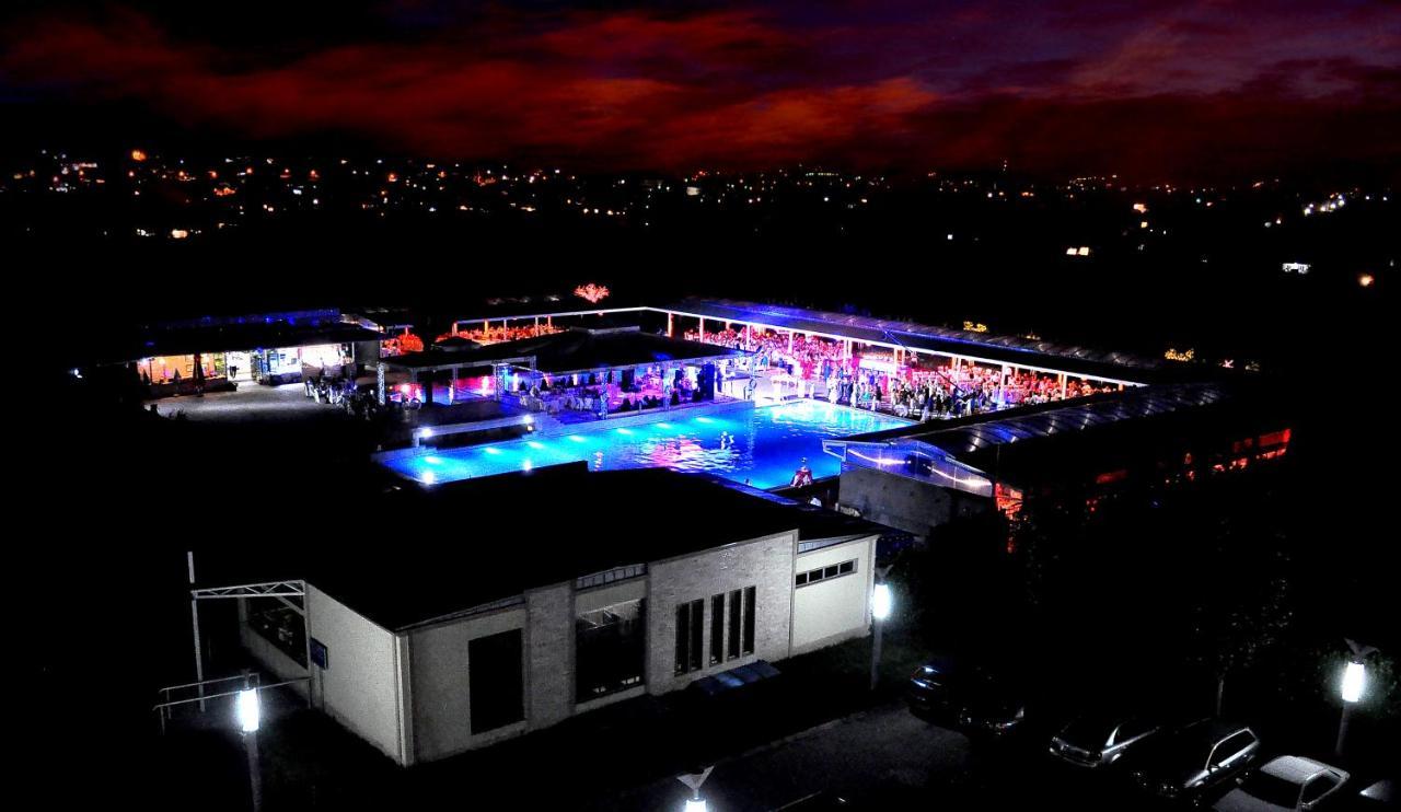 Hotel New Star Skopje Luaran gambar
