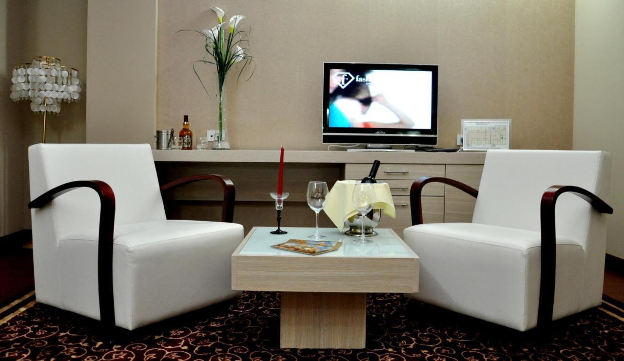 Hotel New Star Skopje Luaran gambar